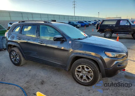 2023 Jeep Cherokee Trailhawk z USA, uszkodzony, nr VIN 1C4PJMBN3PD104982